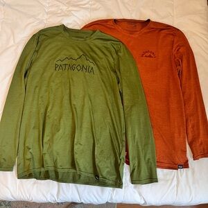 Two Patagonia long sleeve base layers bundle men’s large
